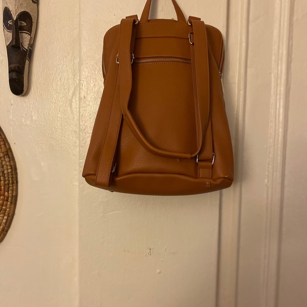 Multi-Purpose Carry Back Pack - image 2